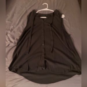 Torrid size 1 olive green sleeveless button up top.